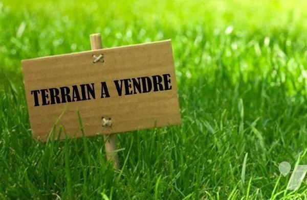 Terrain 901 m²