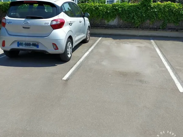 Garage/Parking