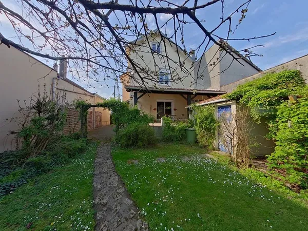 Maison Chatellerault - 4 chambres - secteur recherché - proche Leclerc