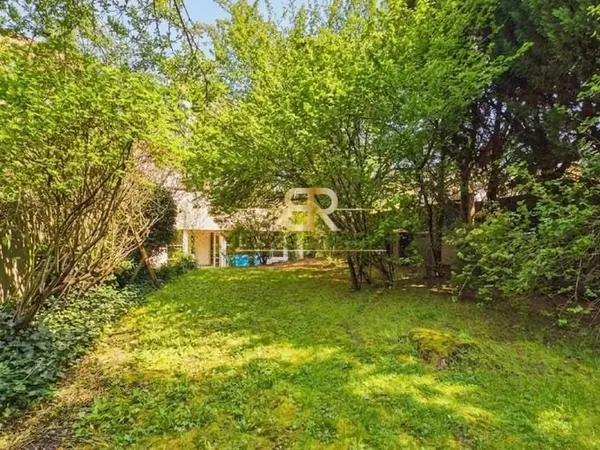 MAISON FAMILIALE 153 M2 JARDIN ARBORÉ SUITE PARENTALE