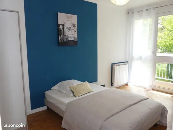 Loue chambre dans colocation