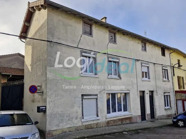 Maison avec dépendances et cour intérieure à finir de restau