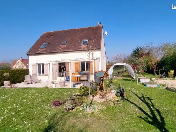 Maison 5 pièces ss-sol terrain 990 m² FOLLAINVILLE