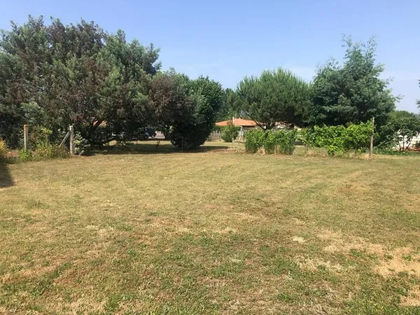 Terrain Haut Mauco 636 m2