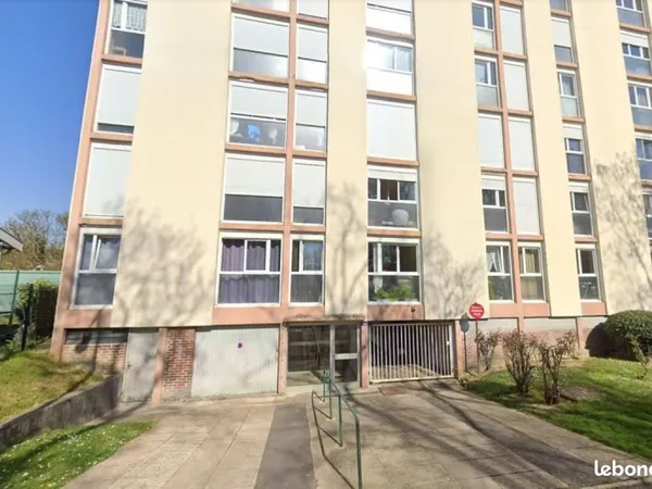 Parking 12 m² Reims