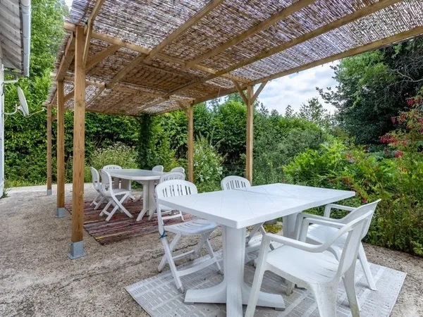 A vendre Maison Plain-pied 150m2 6 pièces - 4 chambres - hangar 300 m2 - 5660 m2 de terrain - SAINT 