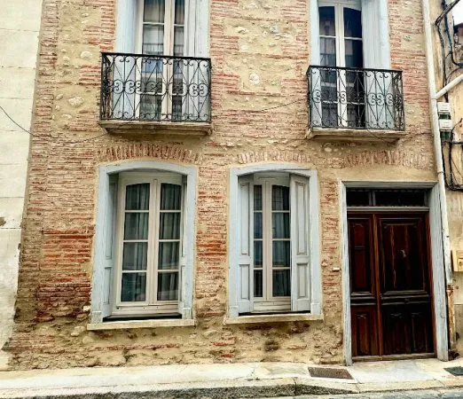 Perpignan centre : Maison de ville 5 pièces, 4 chambres et extérieur à vendre