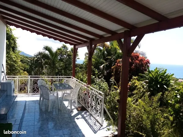 Location d' appartement meublé