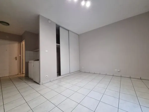 STUDIO RESIDENCE CARRE JAUDE CENTRE VILLE