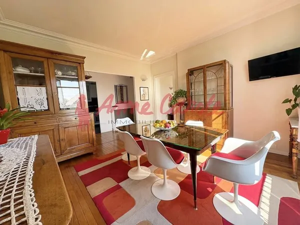 Esprit maison, Bel appartement de 77.51 m2 garage + 2 caves