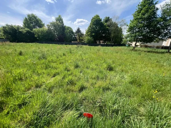 terrain de 1153m2 a Moncé en Belin