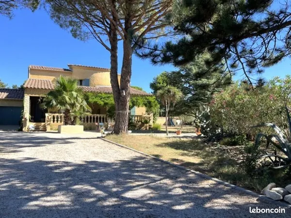 Maison 9 pièces 210 m²