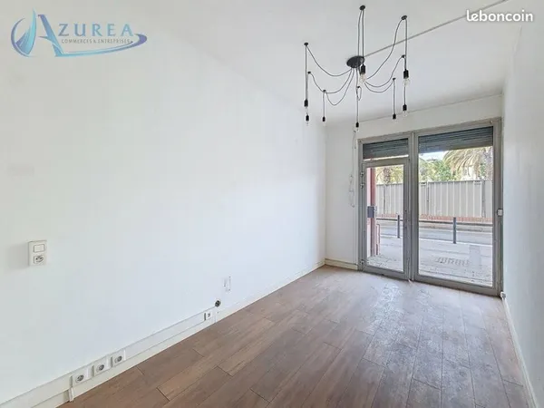 LOCAL COMMERCIAL 35 m² NICE