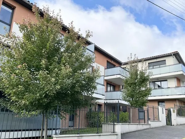 BLAGNAC - T2 avec terrasse et parking