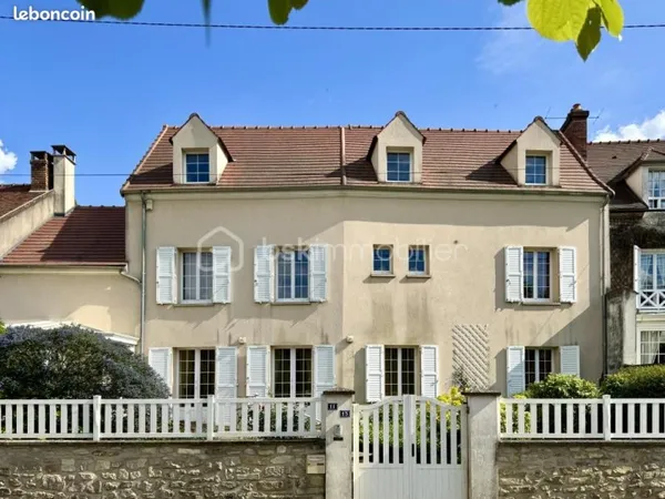 Maison de ville 7 pièces 210 m²