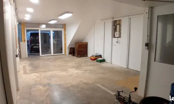 Atelier / Entrepôt 65 m2 + Mezzanine 50 m2 IDEAL ARTISAN