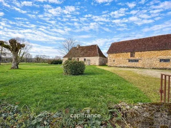 Ancienne ferme de tabac à réinventer - Maison en pierres, grange et séchoir