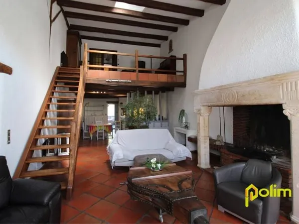 Maison 6 pièces 215 m²