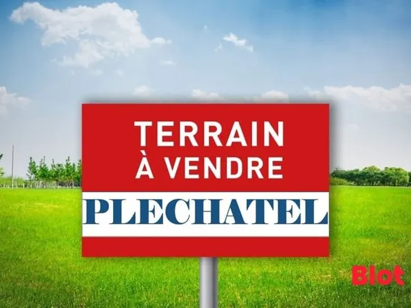 A VENDRE BLOT IMMOBILIER BAIN DE BRETAGNE - TERRAIN CONSTRUCTIBLE - LIBRE DE CONSTRUCTEUR