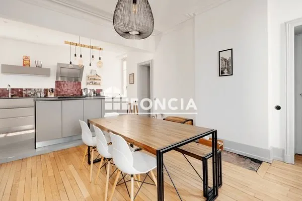 Appartement 4 pièces 98 m²