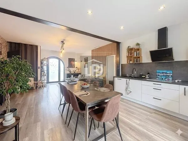 PORTET-SUR-GARONNE : Maison T6 de 155m² sur une parcelle de 739 m2