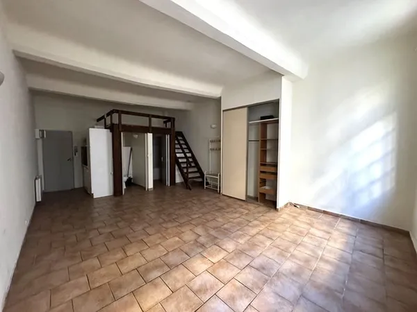 AIX-EN-PROVENCE CENTRE VILLE - GRAND T1 37M² - AU CALME