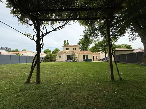 Maison 7 pièces 151 m²