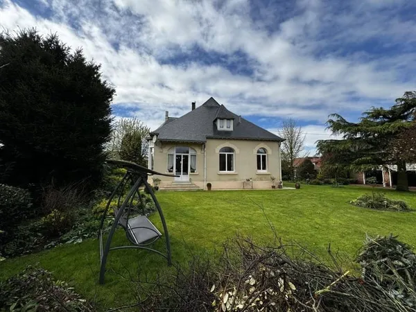 Maison 7 pièces 235 m²