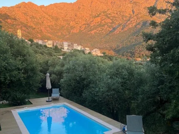 VILLA DE CARACTERE à 500 m des commerces