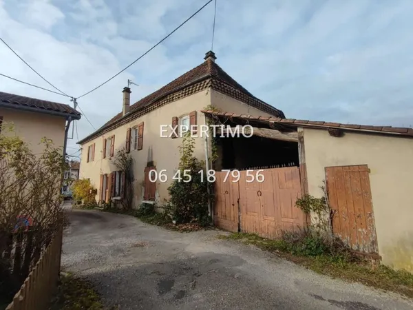 A RENOVER - MAISON ANCIENNE + GRANGE - FORT POTENTIEL