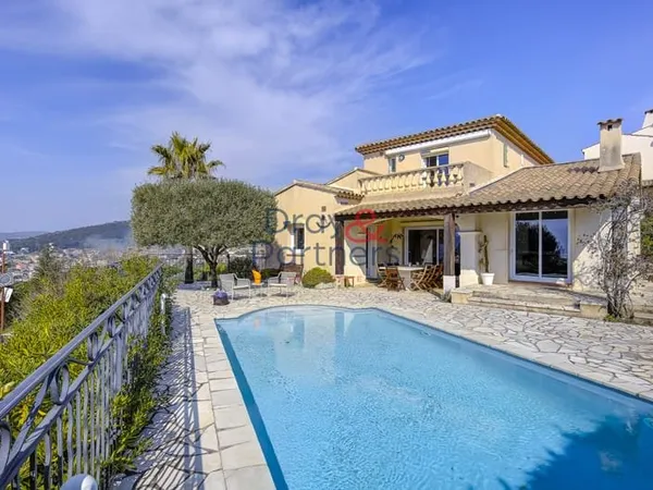 La Turbie , les hauts de Monte Carlo Villa individuelle avec