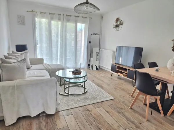 Appartement T3 lumineux, traversant et en excellent état S