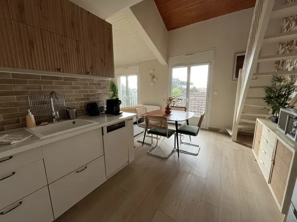Duplex de 1 pièces principales