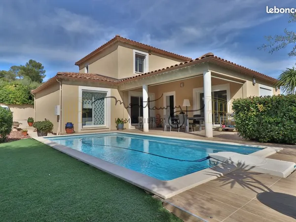 Villa 6 pièces 140 m²