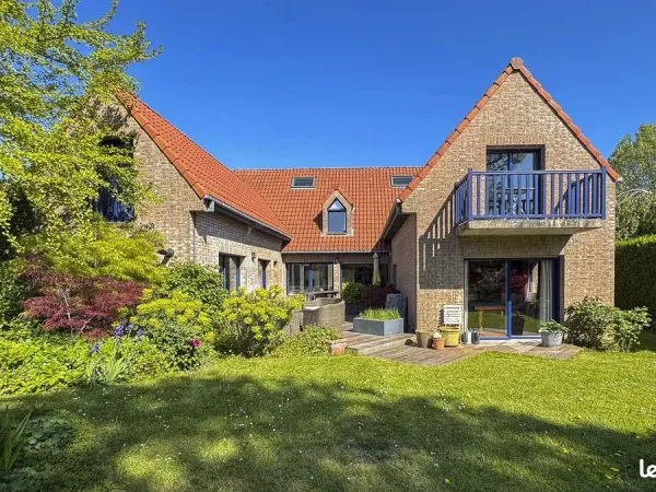 Maison 12 pièces 278 m²