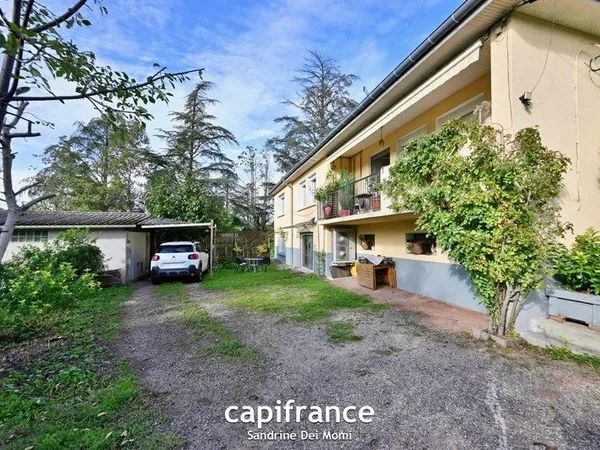 Proche Bourg de Tassin - Maison P7 de 155m² habitables (230m² au sol) 5 chambres - parcelle de 1 560