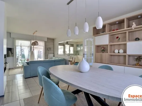 Maison de village, 3 chambres, sous-sol, jardin, garage