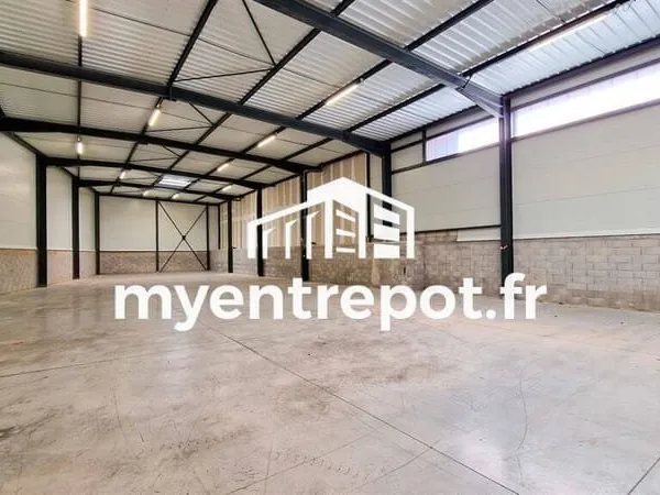 Local commercial 605 m²