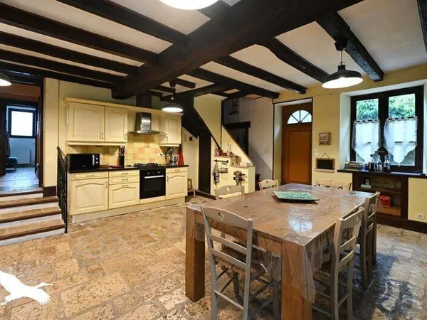 Maison 7 pièces 198 m²