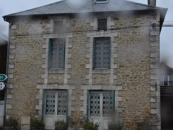 Grande maison de Village