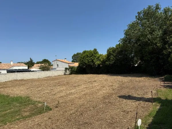 Terrain 726 m²