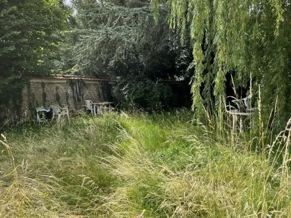 Terrain à bâtir de 240 m² à SAVIGNY-SUR-ORGE (91)