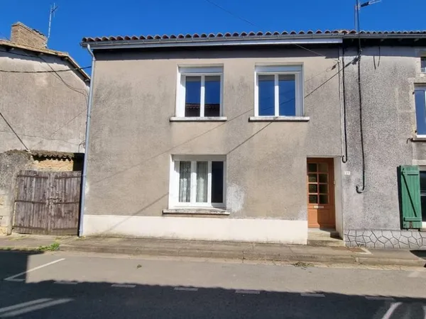 MAISON DE BOURG 80M2 HABITABLES