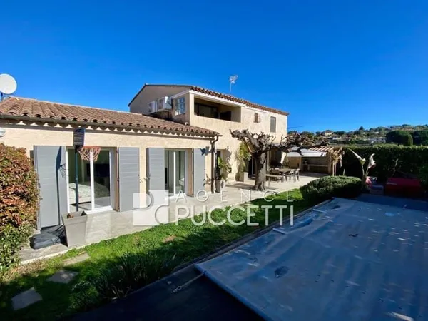 Villa 6 pièces 180 m²