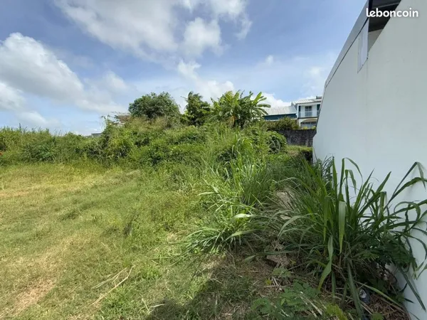 Terrain 500 m² Sainte-Suzanne