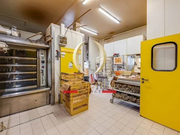 PROCHE BIARRITZ : Fonds de commerce de Boulangerie avec appartement