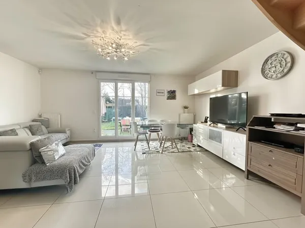 Maison Fontenay Le Vicomte 5 pièce(s) 79 m2