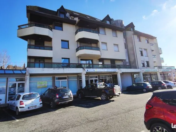 Local 67 m² Laguiole