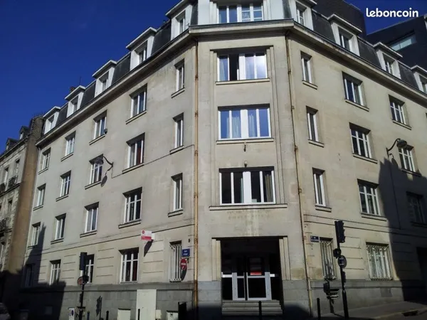 Nantes hypercentre Location Studio meublé sécurisé