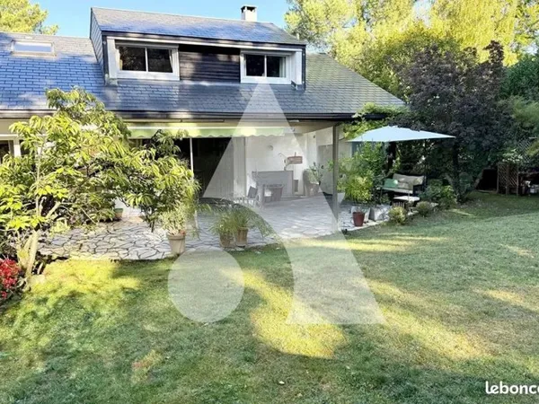 Maison 7 pièces 135 m²